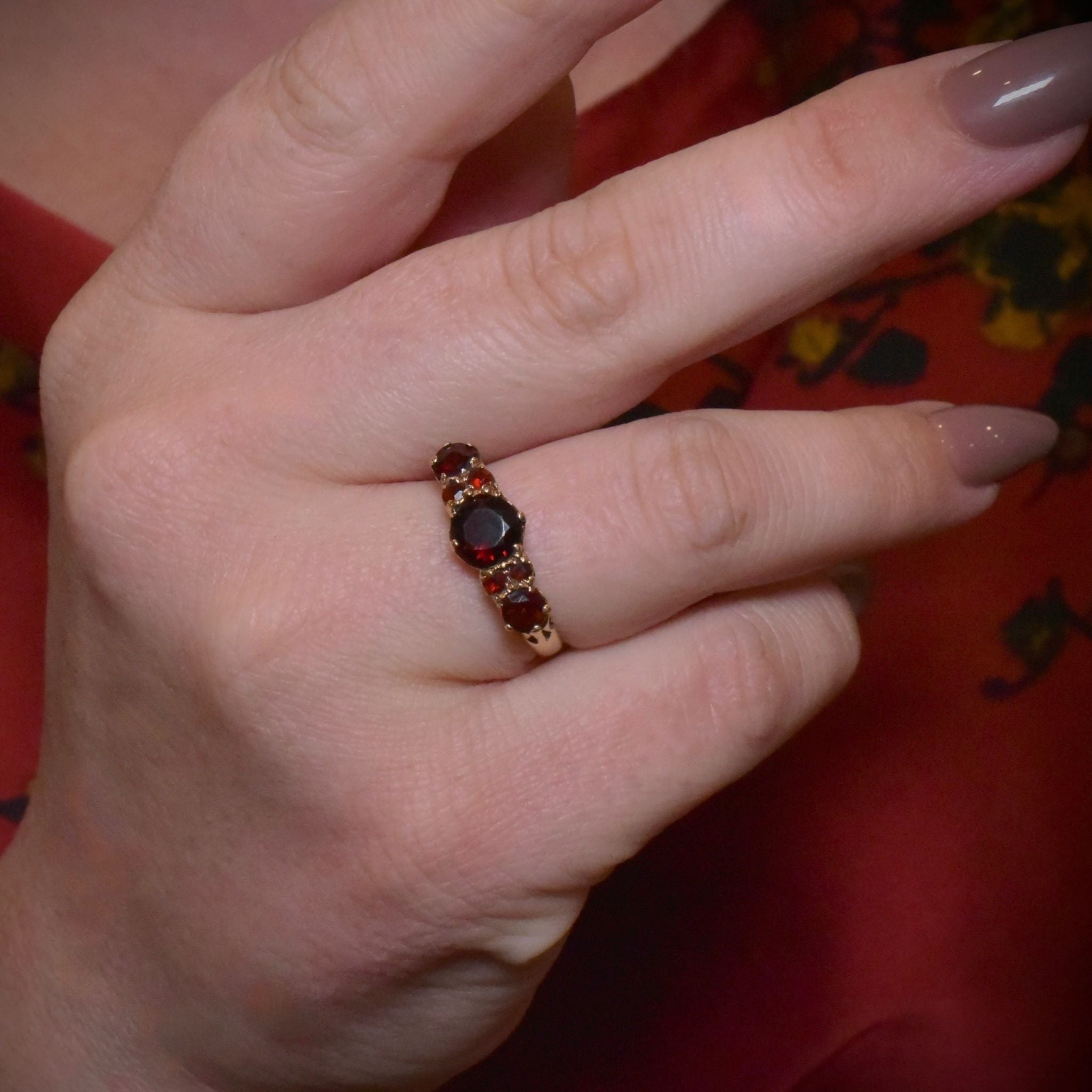 Vintage 9ct Yellow Gold Almandine Garnet Bridge Ring - London 1988