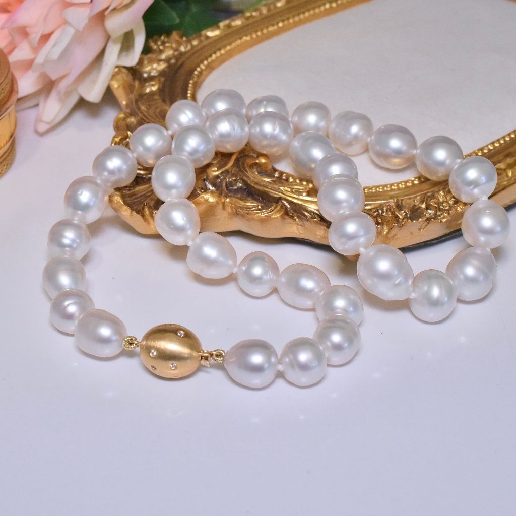 Superb 18ct Gold And Diamond Baroque South Sea Pearl Collier