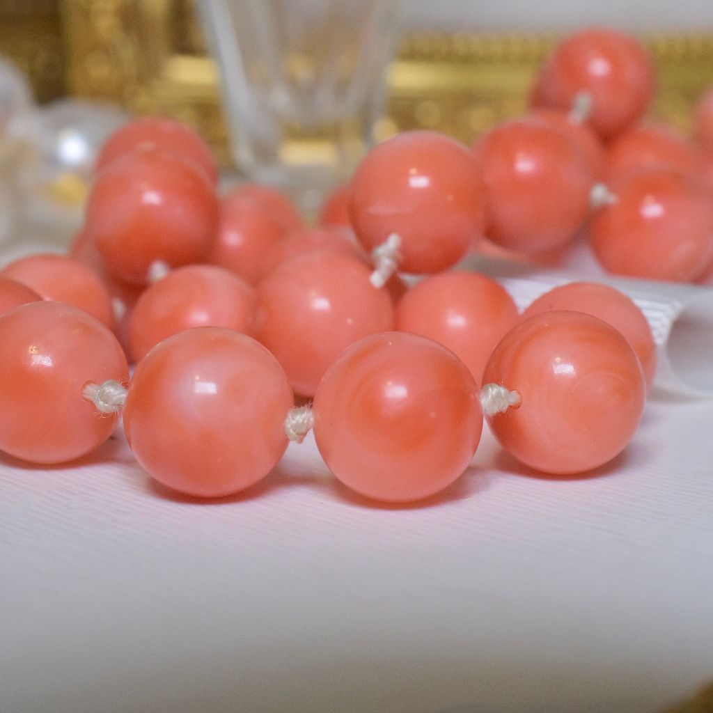 Estate 14ct Yellow Gold Salmon Coral (Momo?) Bead Necklace