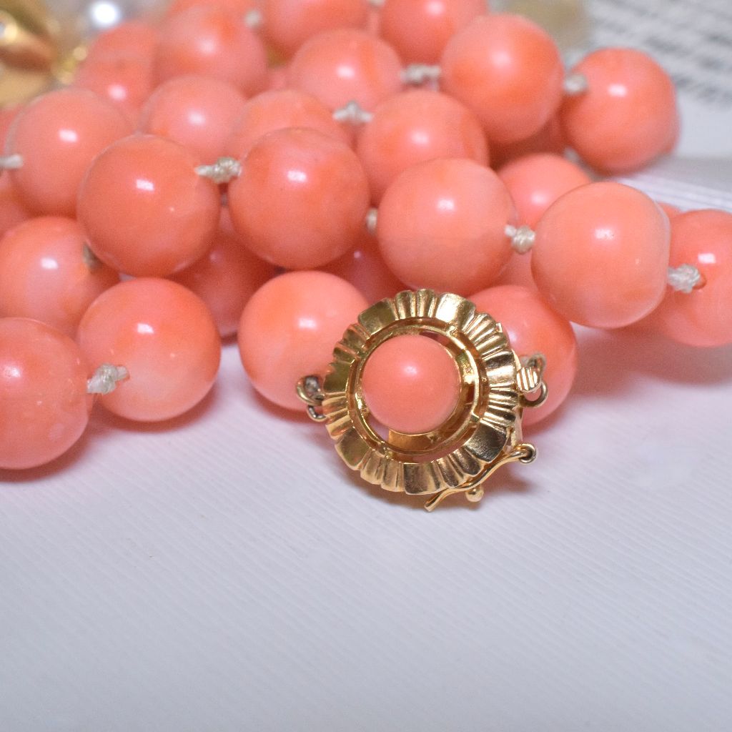 Estate 14ct Yellow Gold Salmon Coral (Momo?) Bead Necklace