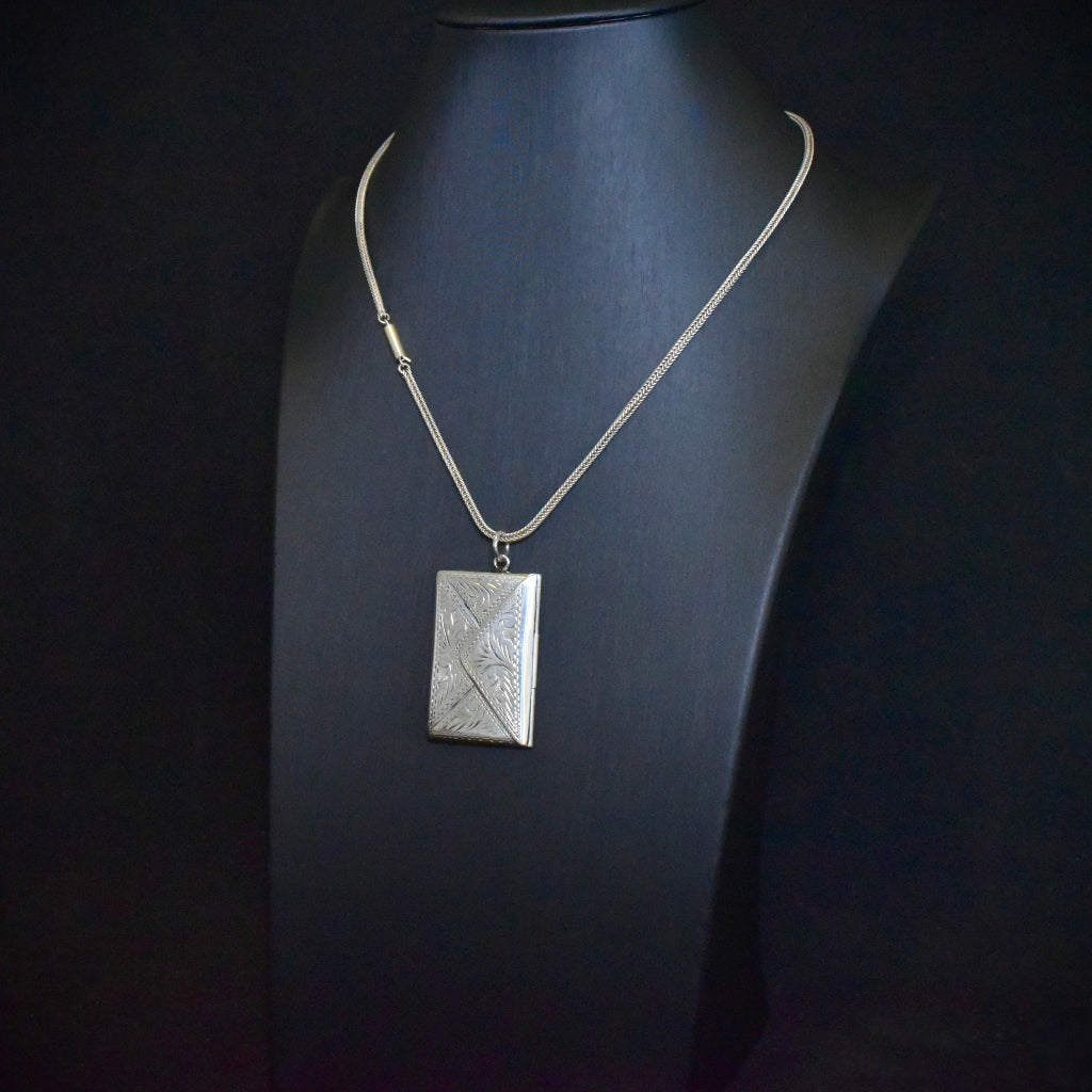 Vintage Sterling Silver Opening Letter/Envelope Pendant And Chain