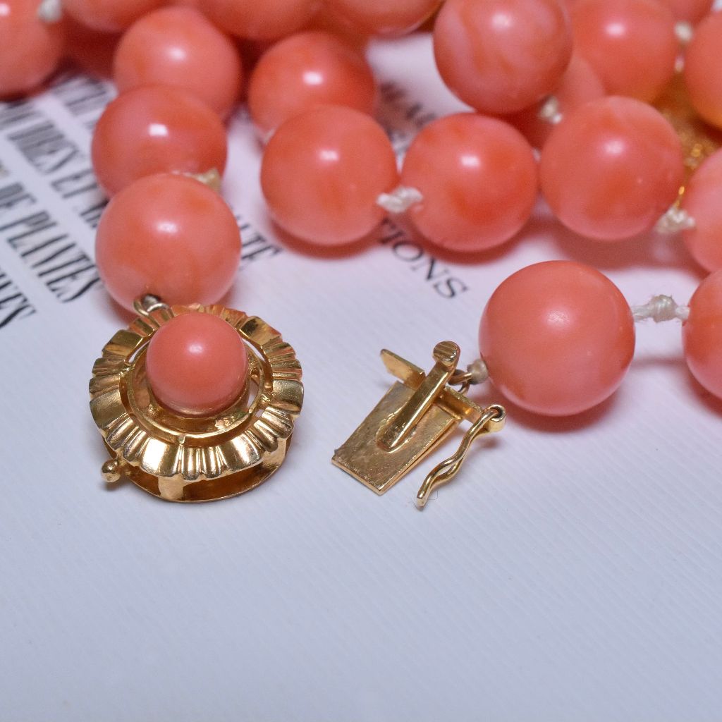 Estate 14ct Yellow Gold Salmon Coral (Momo?) Bead Necklace