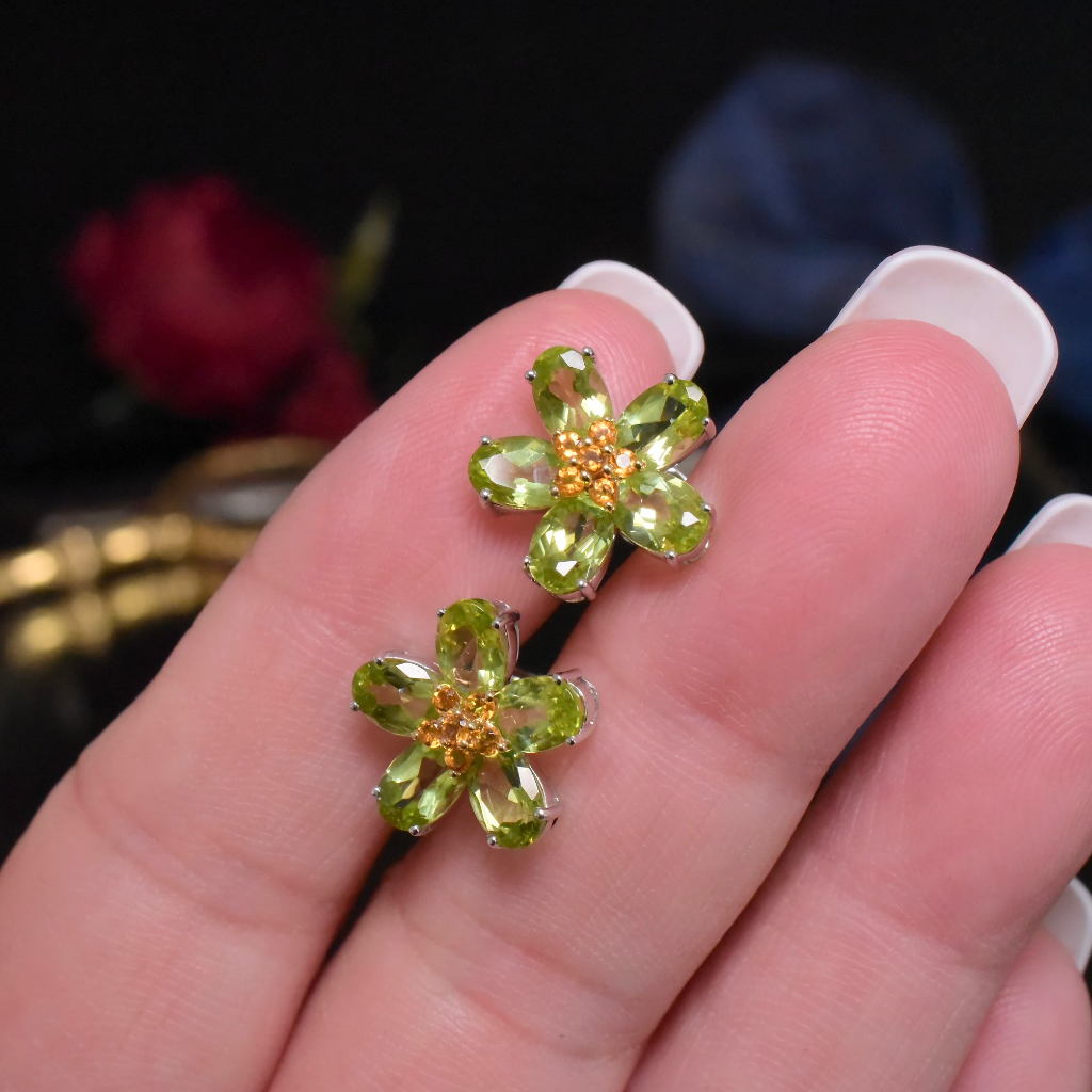 Modern 18ct White Gold Peridot & Citrine ‘Daisy’ Flower Earrings