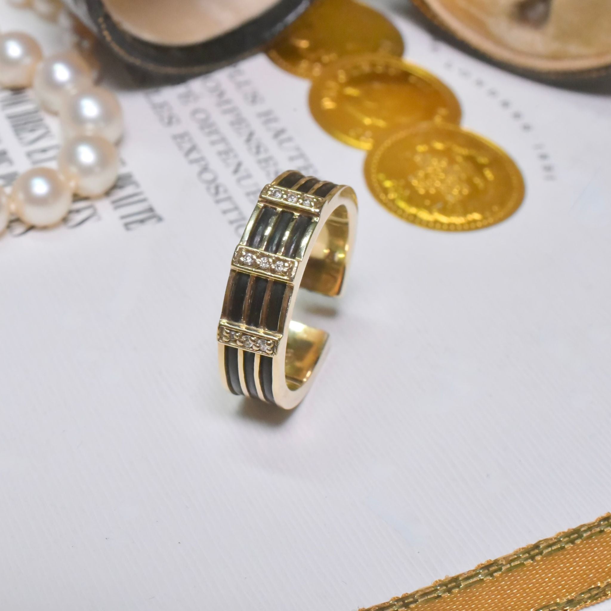 Contemporary 9ct Yellow Gold Diamond And Elephant Hair Ring