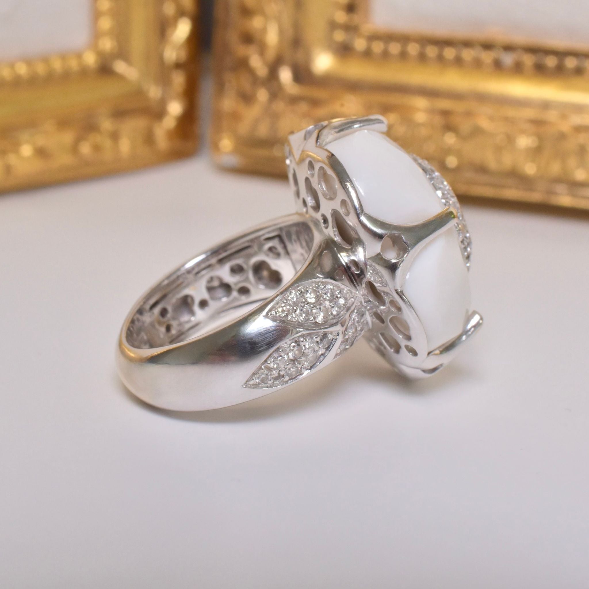 Contemporary Designer 18ct White Gold And Diamond ’Bon Ton’ Ring By ‘Pasquale Bruni’ Italy - RRP $21400 AUD