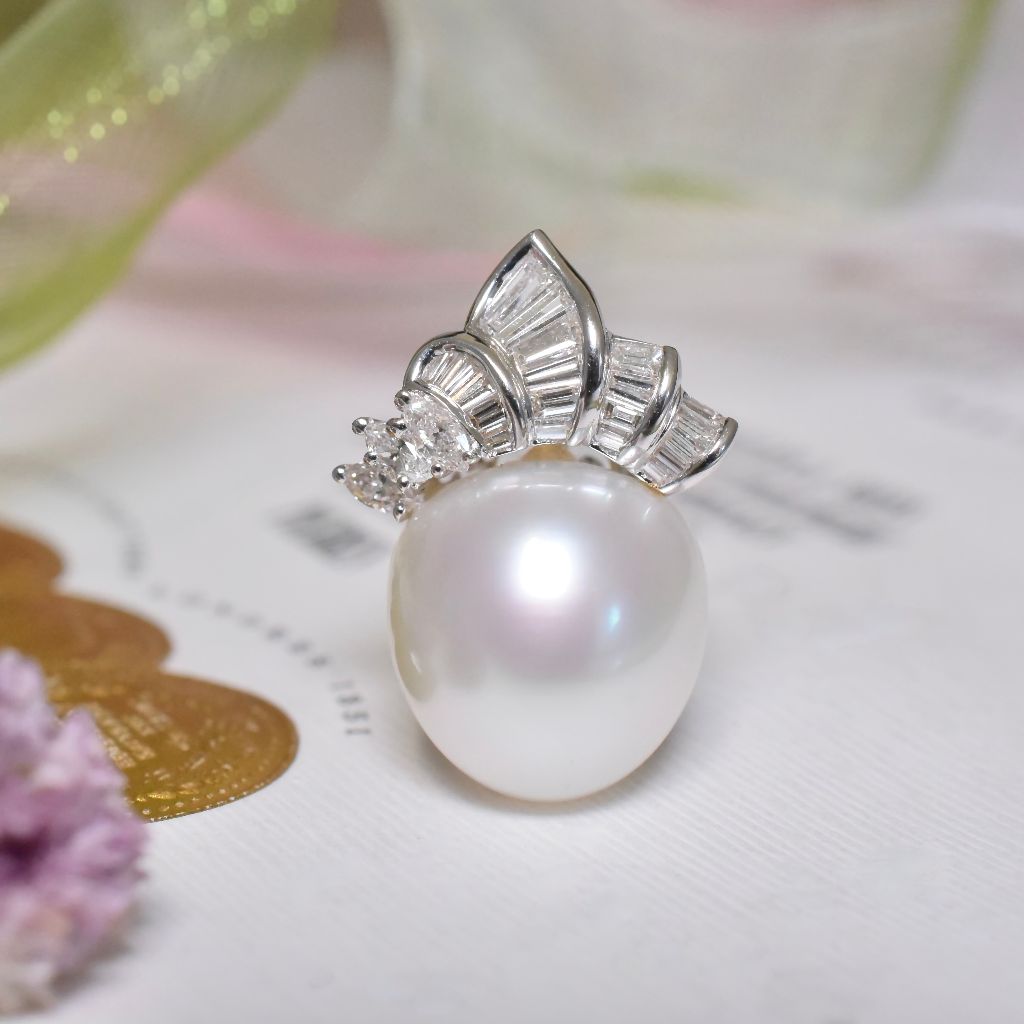 Fabulous 18ct White Gold South Sea Pearl And Diamond Pendant