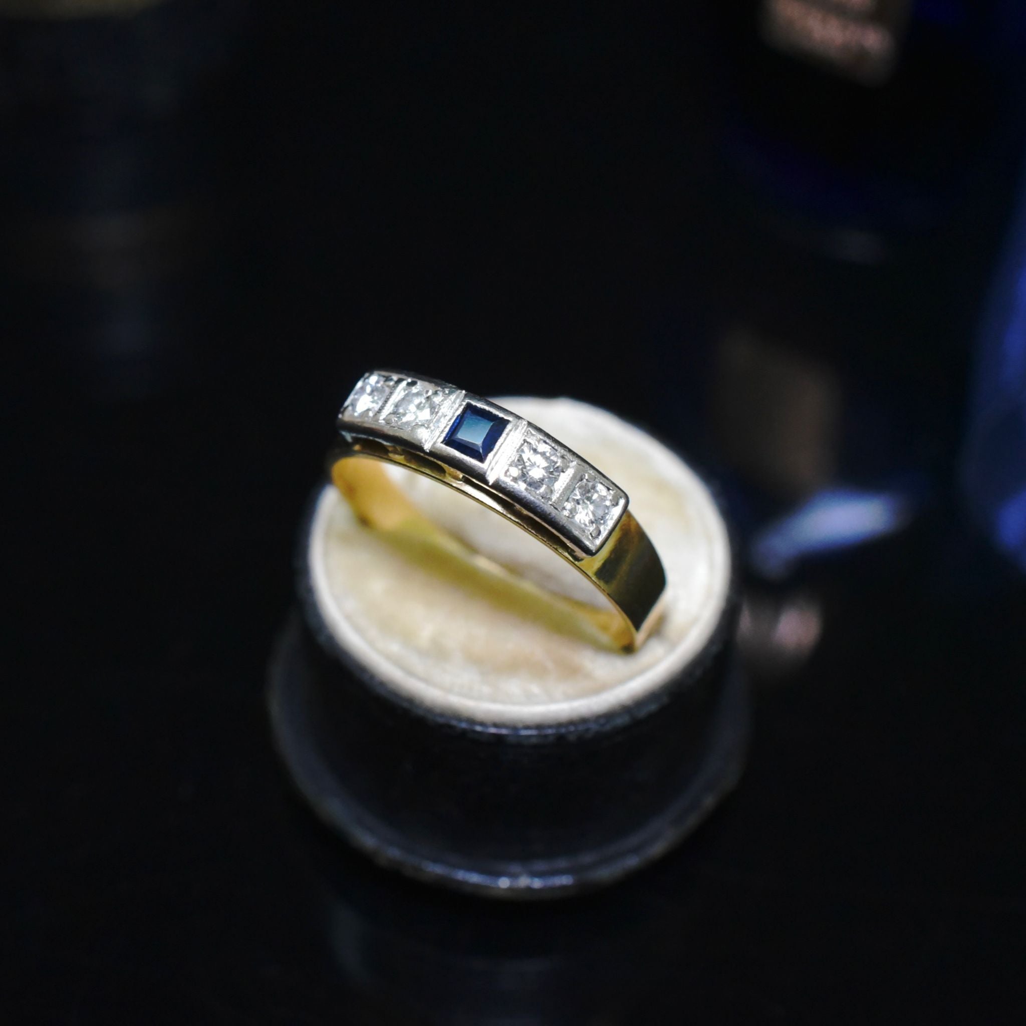 Vintage Australian 18ct Yellow Gold Diamond And Sapphire Ring Circa 1940-50