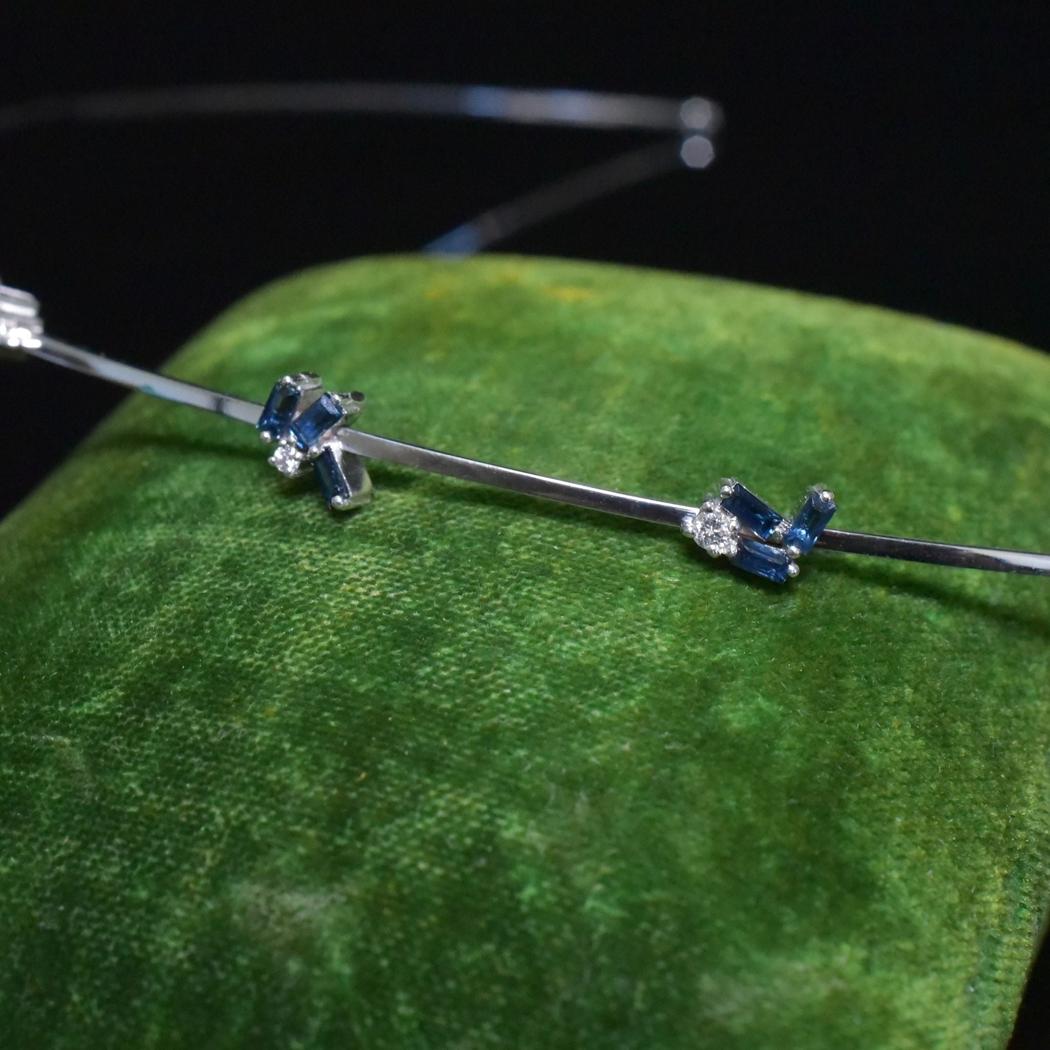 Superb 18ct White Gold Sapphire And Diamond ‘Fireworks’ Bandeau/Headband By SUZANNE KALAN RRP £6,785 or $14,139 AUD