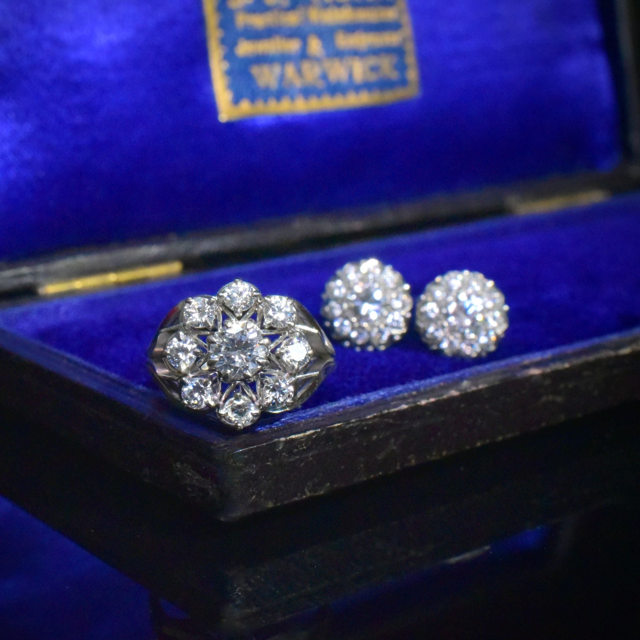 Vintage 18ct White Gold Diamond ‘Daisy’ Halo Cluster Circa 1940’s - 0.92ct
