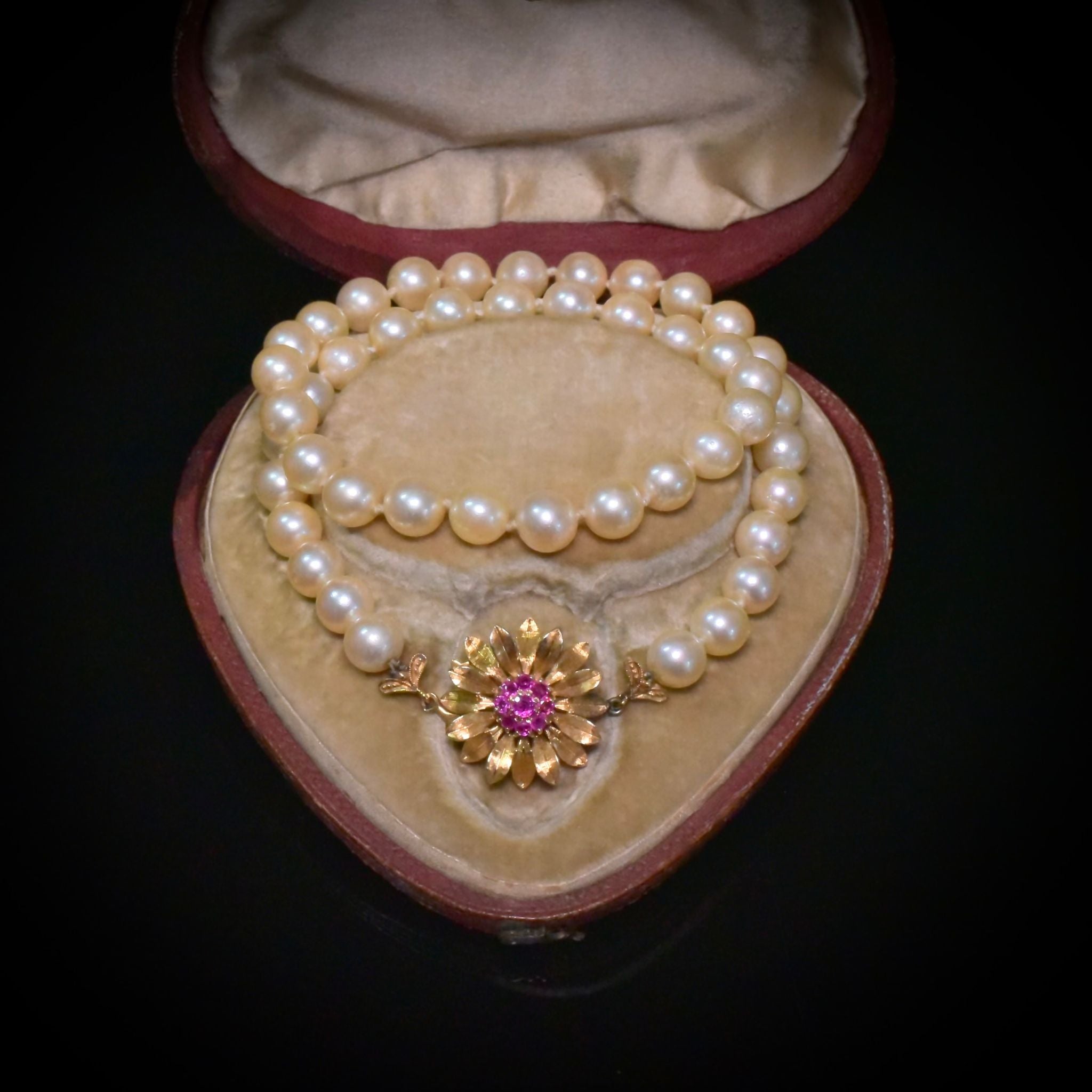 Estate 18ct Yellow Gold And Ruby Cultured Akoya Pearl Necklace