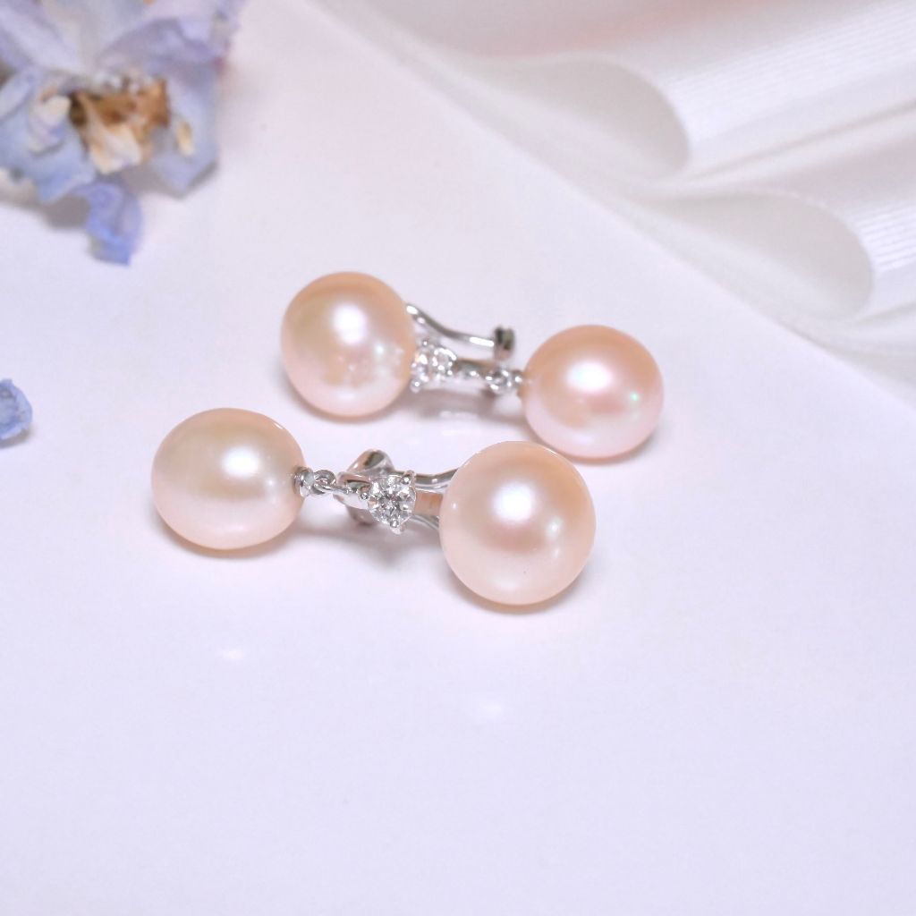 Superb 18ct White Gold Pearl And Diamond Drop Earrings