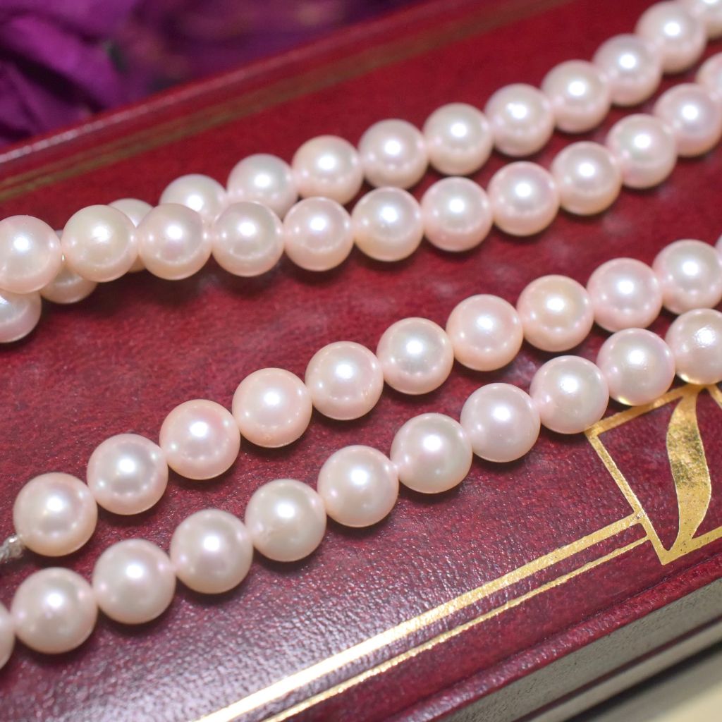 Exceptional *Convertible* 14ct White Gold And Diamond Pearl Necklace