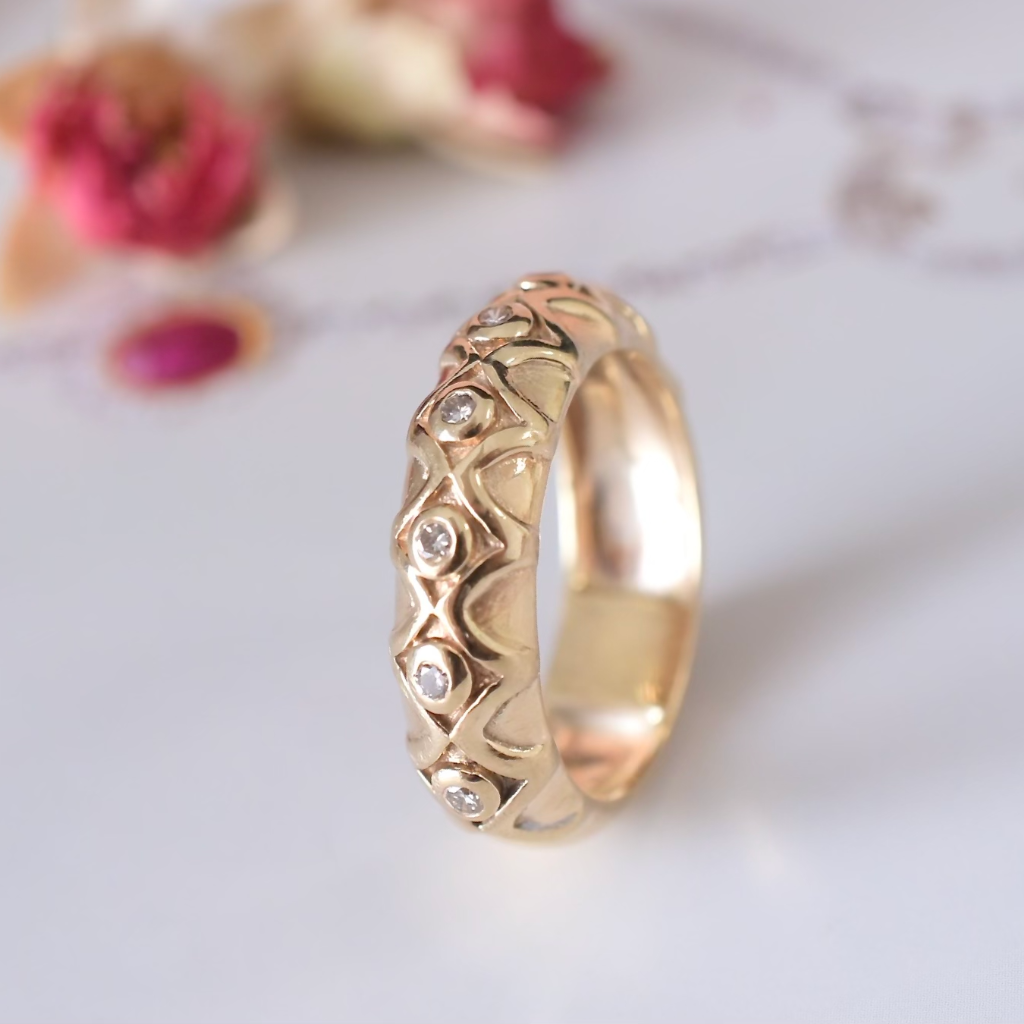 Contemporary 9ct Yellow Gold And Diamond Ring