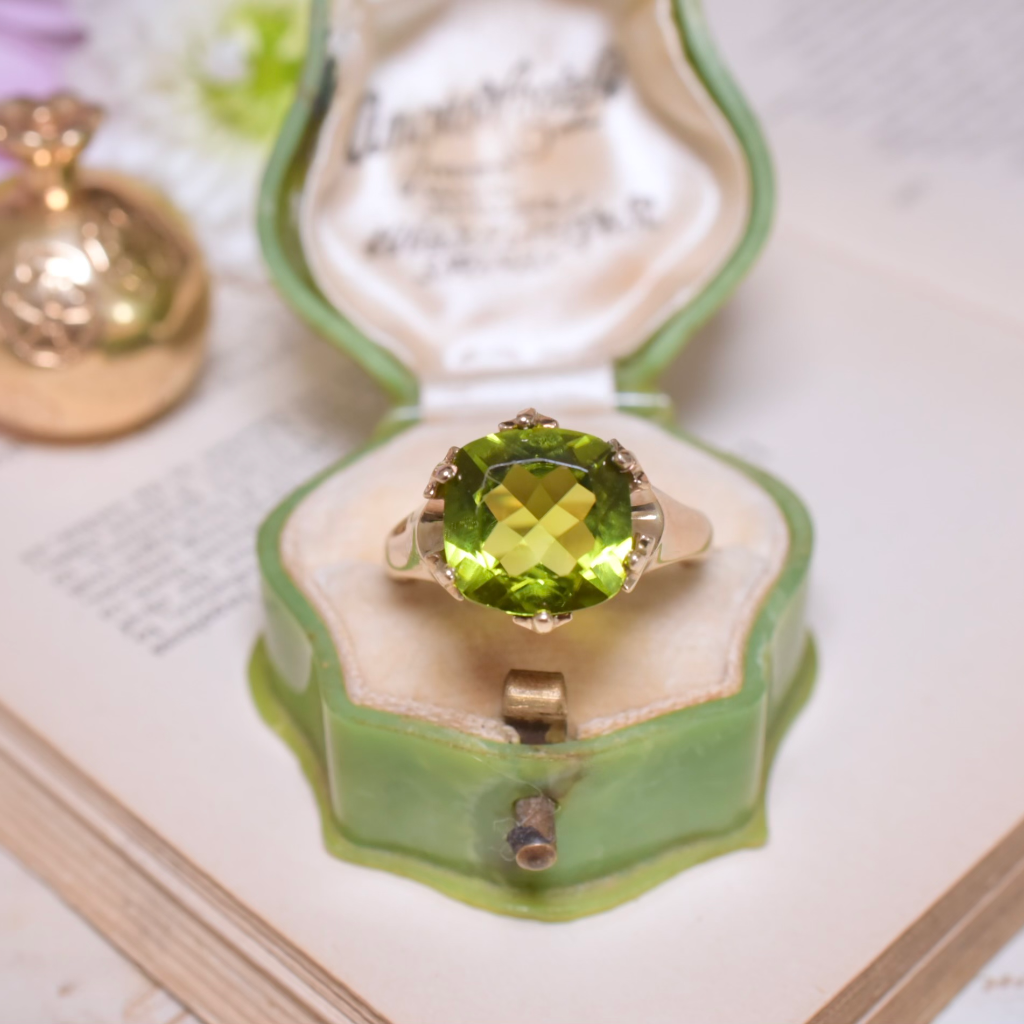 Modern 9ct Yellow Gold Peridot Solitaire Ring - 10 Grams