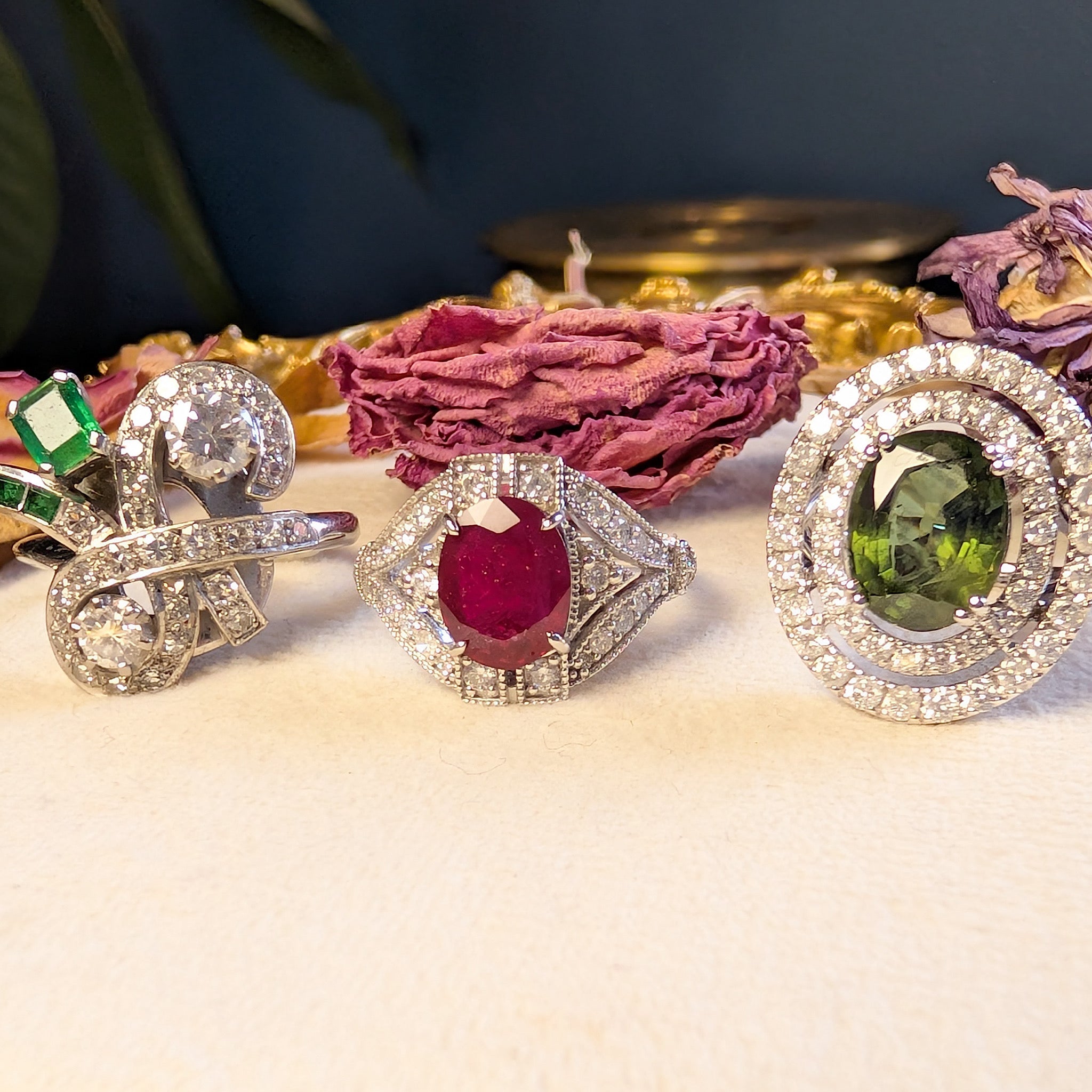Stunning Contemporary 14ct White Gold Green Sapphire & Diamond Double Halo Ring. Independent Gemmological Valuation included $16,100 AUD