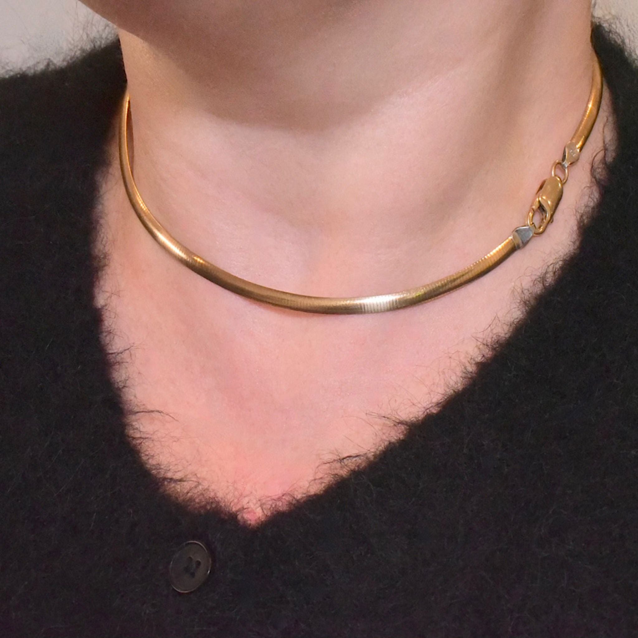 Contemporary Italian 9ct Yellow And White Gold - Reversible - Omega Collar Chain - 12.8 Grams