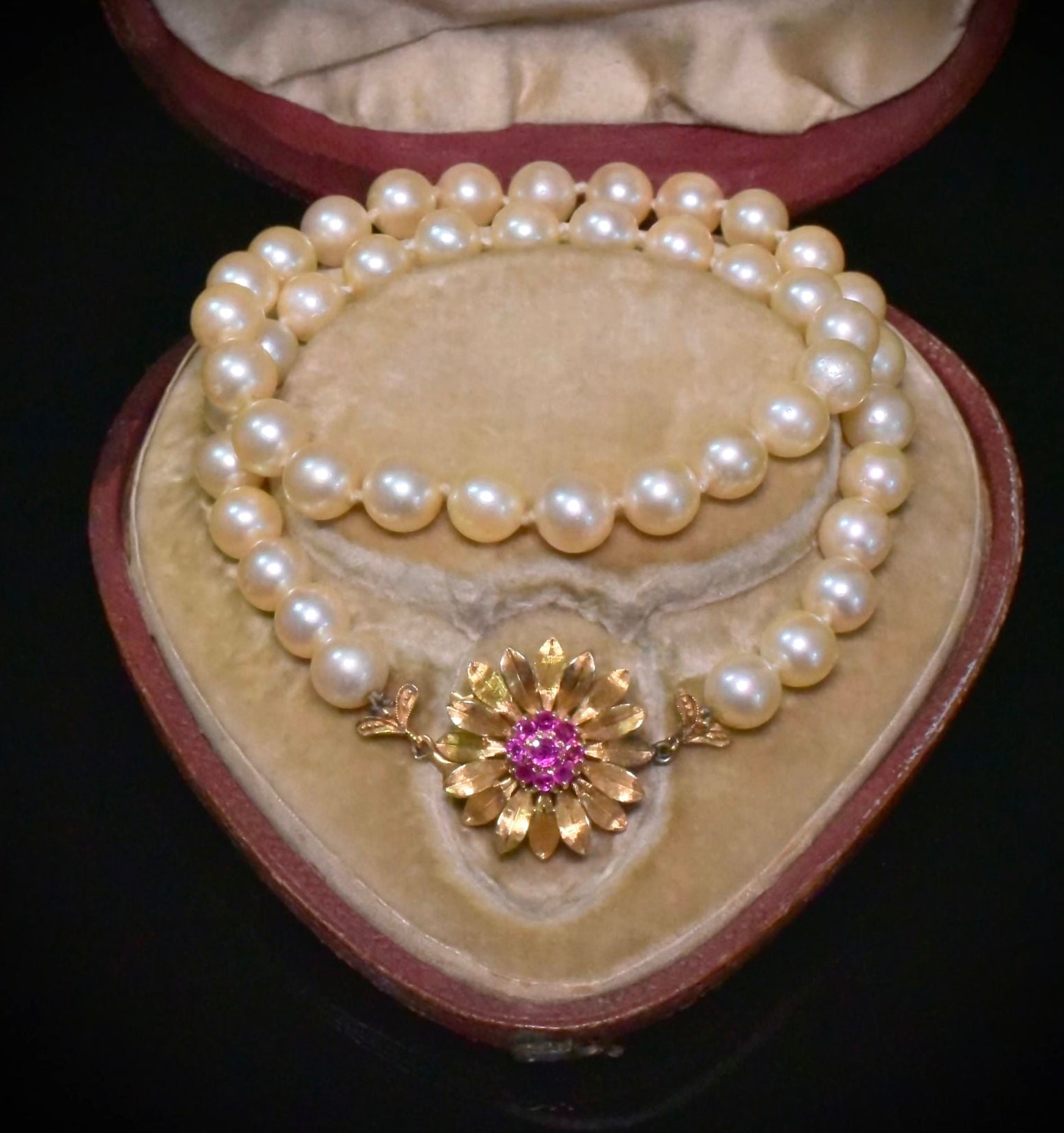 Estate 18ct Yellow Gold And Ruby Cultured Akoya Pearl Necklace