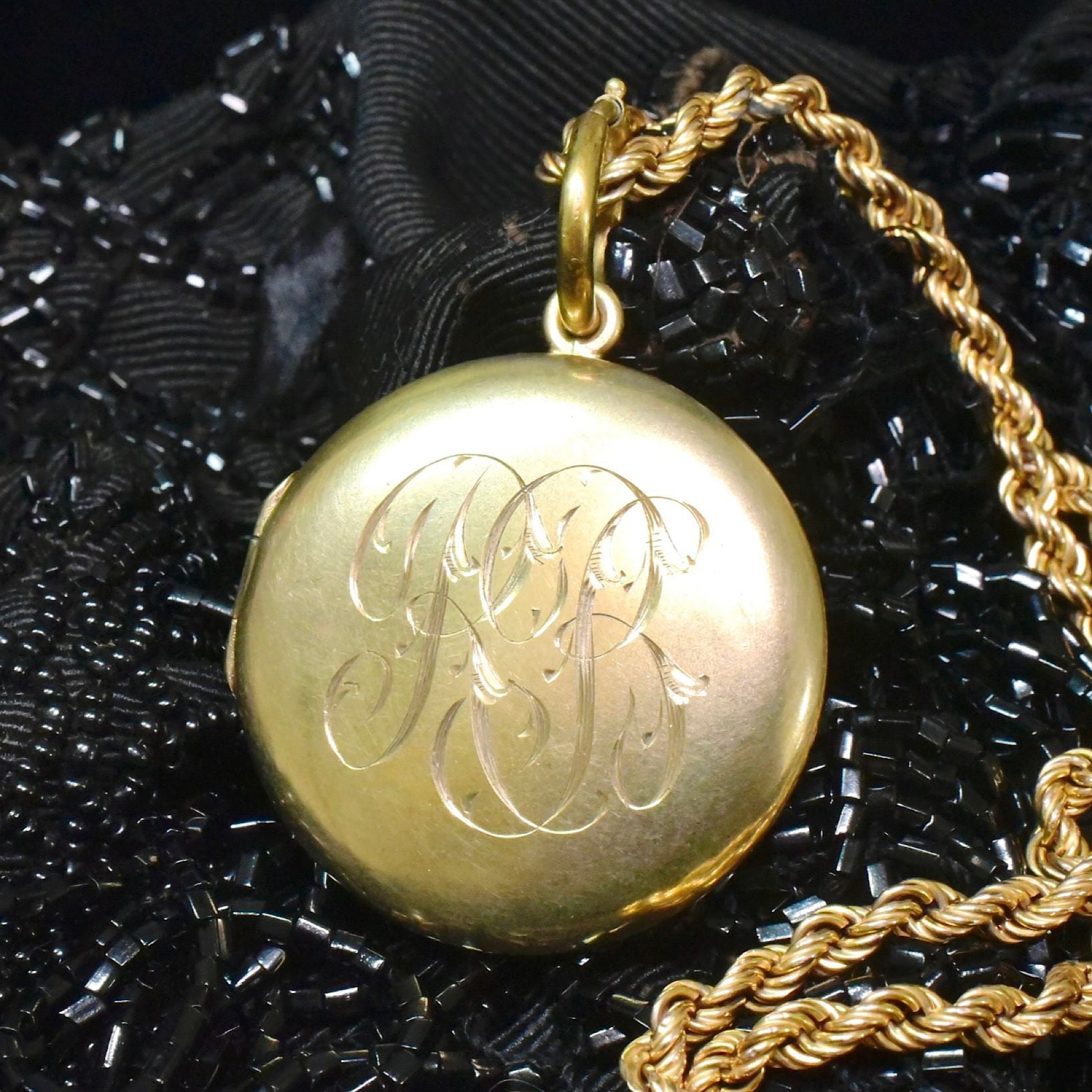 Antique Australian Sterling Silver (Gilt Over) Double Sided Locket By F. J. Mole, Circa 1915-1920