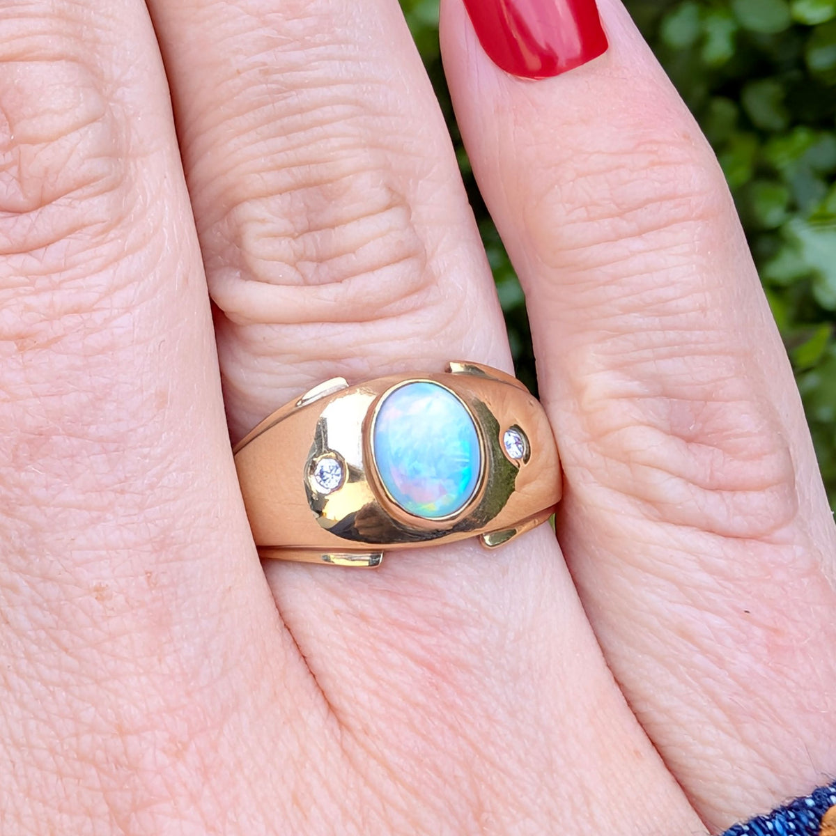 Gorgeous 9ct Yellow Gold Coober Pedy Solid White Opal And Diamond Ring