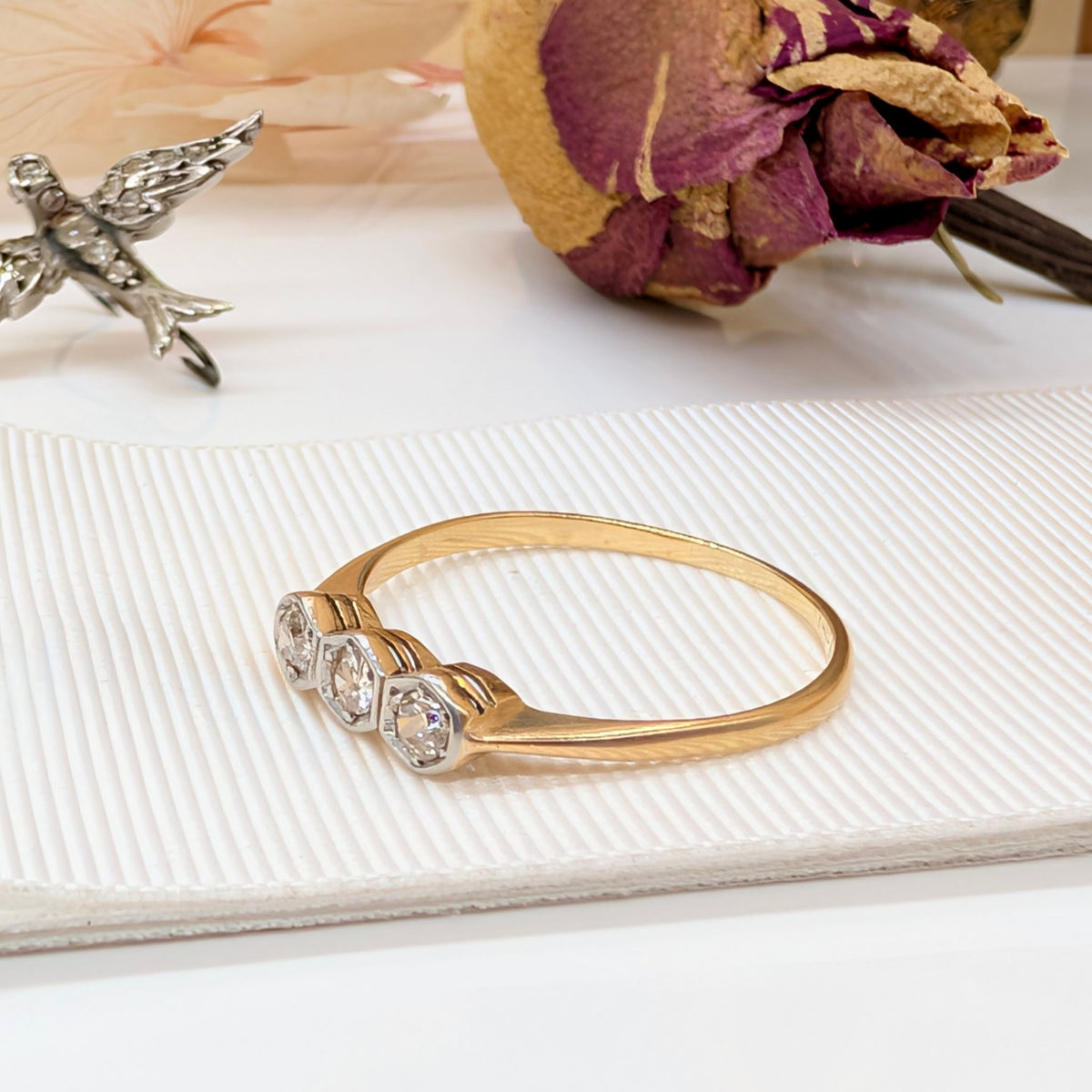 Antique 18ct Yellow Gold Diamond Trilogy Ring — TDW 0.15ct