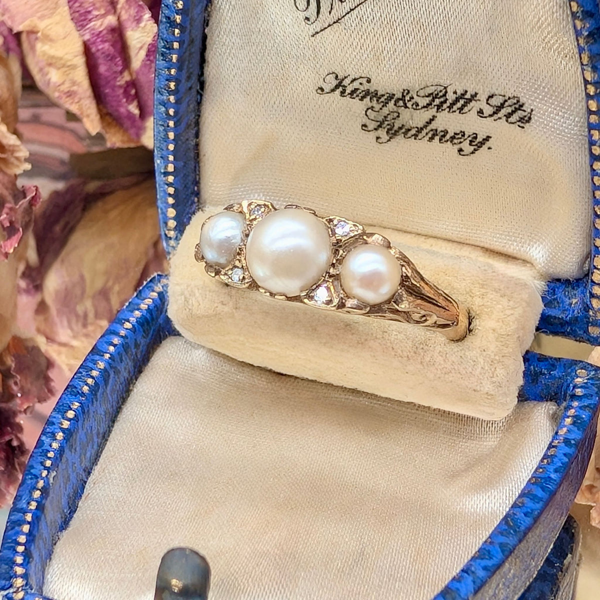 Stunning Vintage 9ct Yellow Gold Half Pearl And Diamond Ring