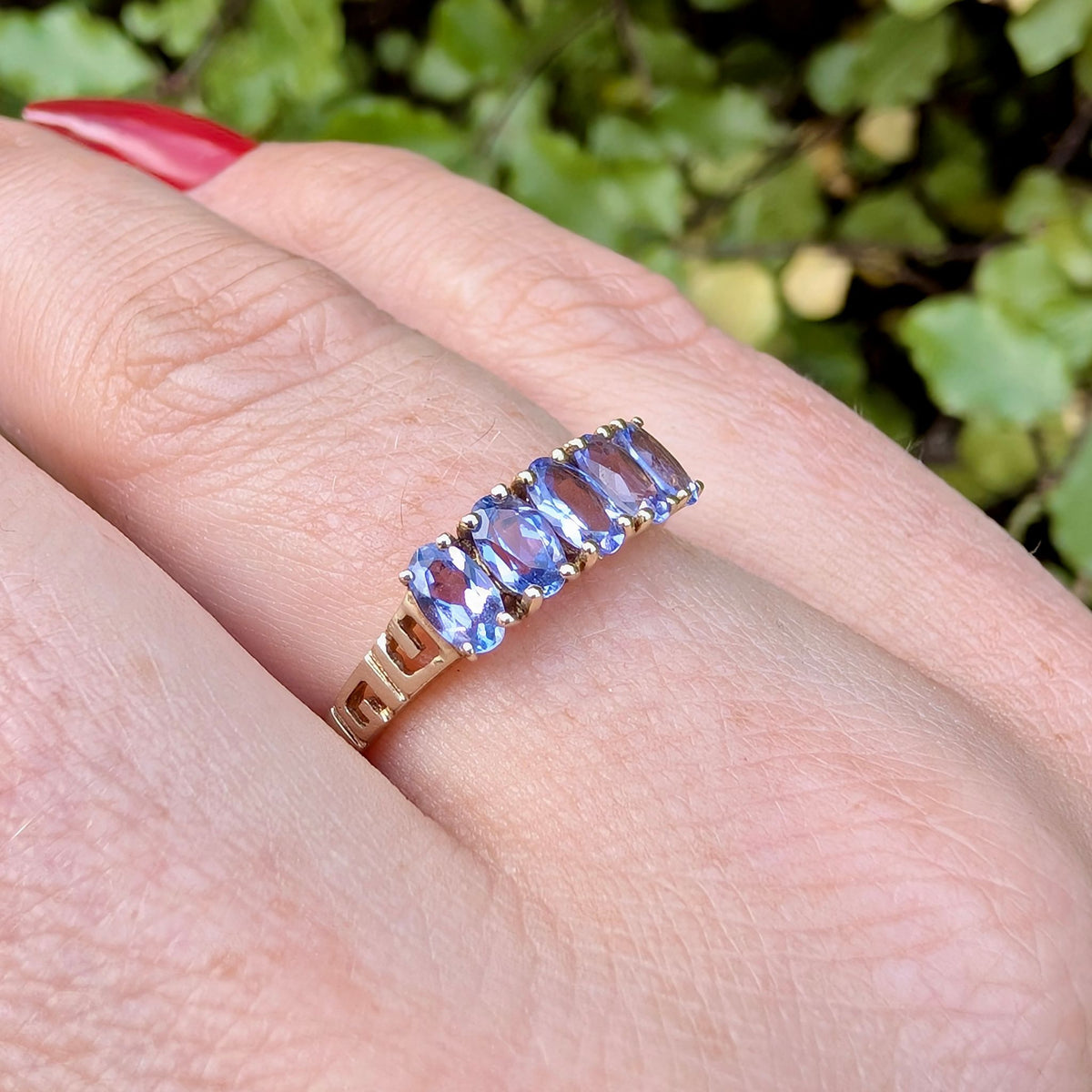 Gorgeous Contemporary 9ct Yellow Gold Tanzanite Half Hoop Ring