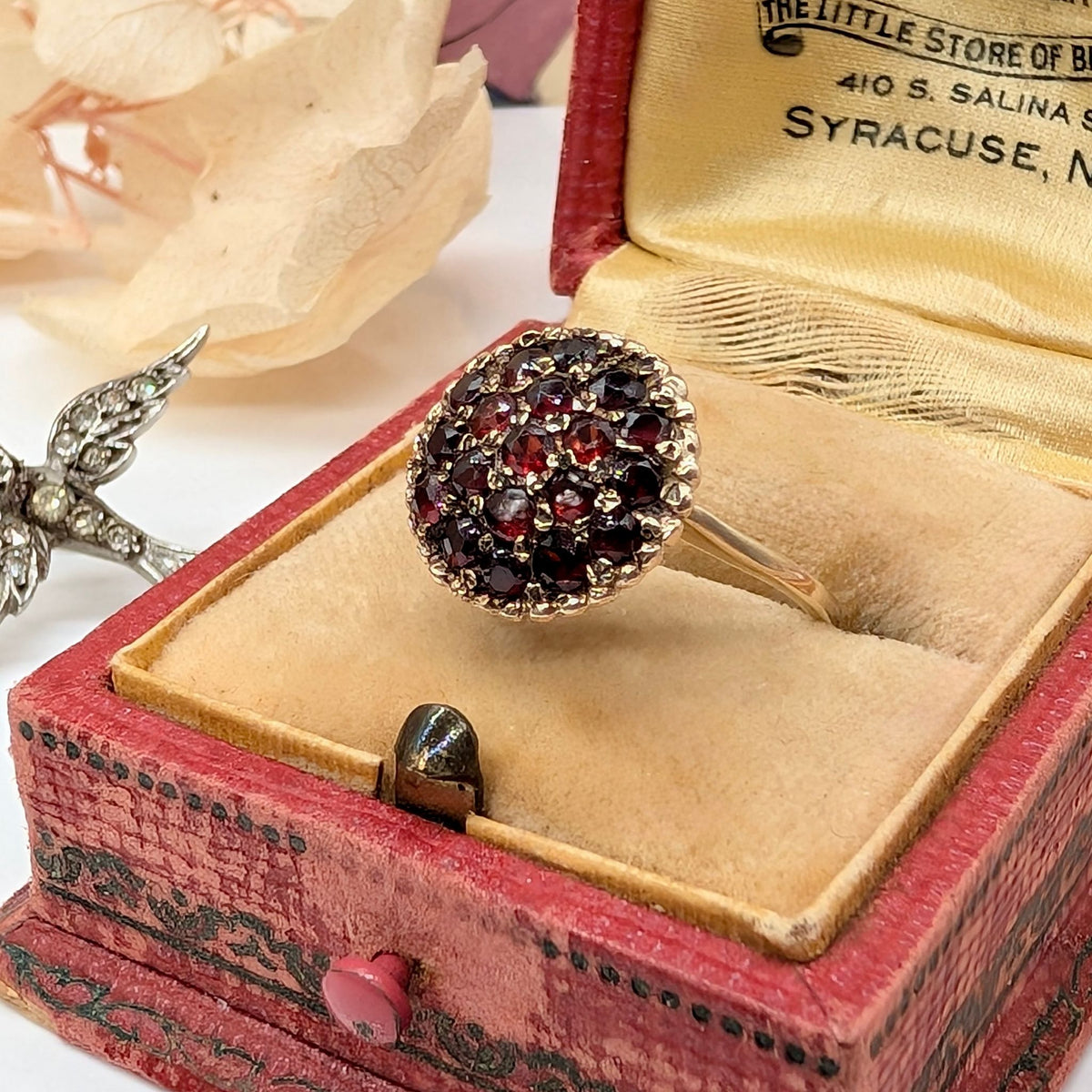 Vintage 9ct Yellow Gold Garnet Daisy Cluster Ring -  London 1966 