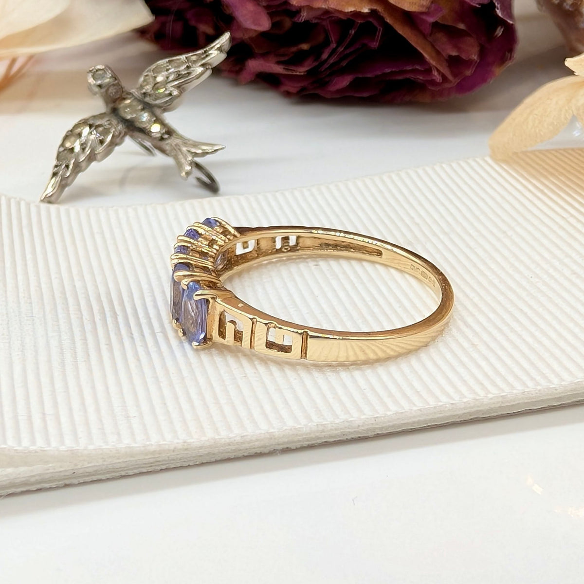Gorgeous Contemporary 9ct Yellow Gold Tanzanite Half Hoop Ring