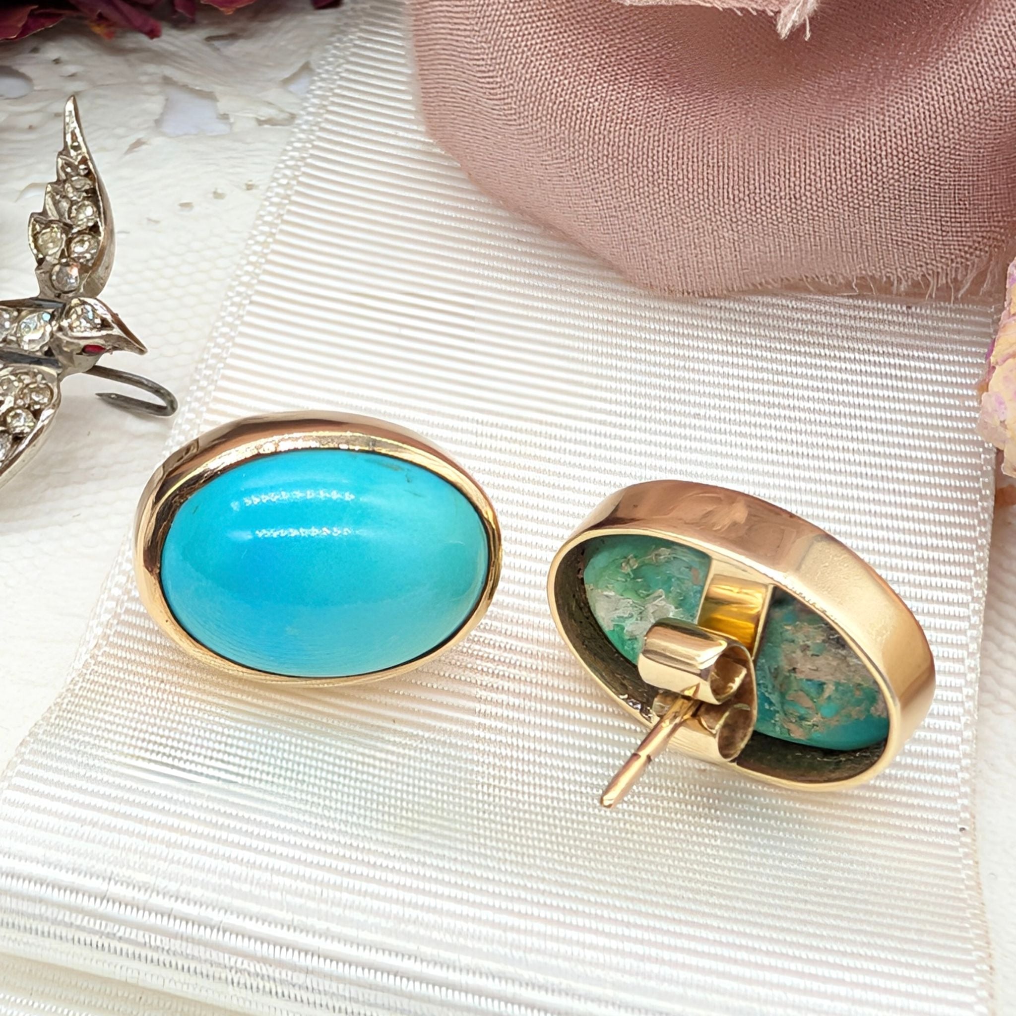 Vintage Yellow Gold Natural Turquoise Cabochon Earrings