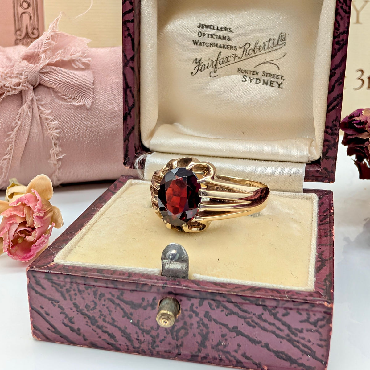 Vintage 9ct Yellow Gold And Garnet Ring - Birmingham 1959
