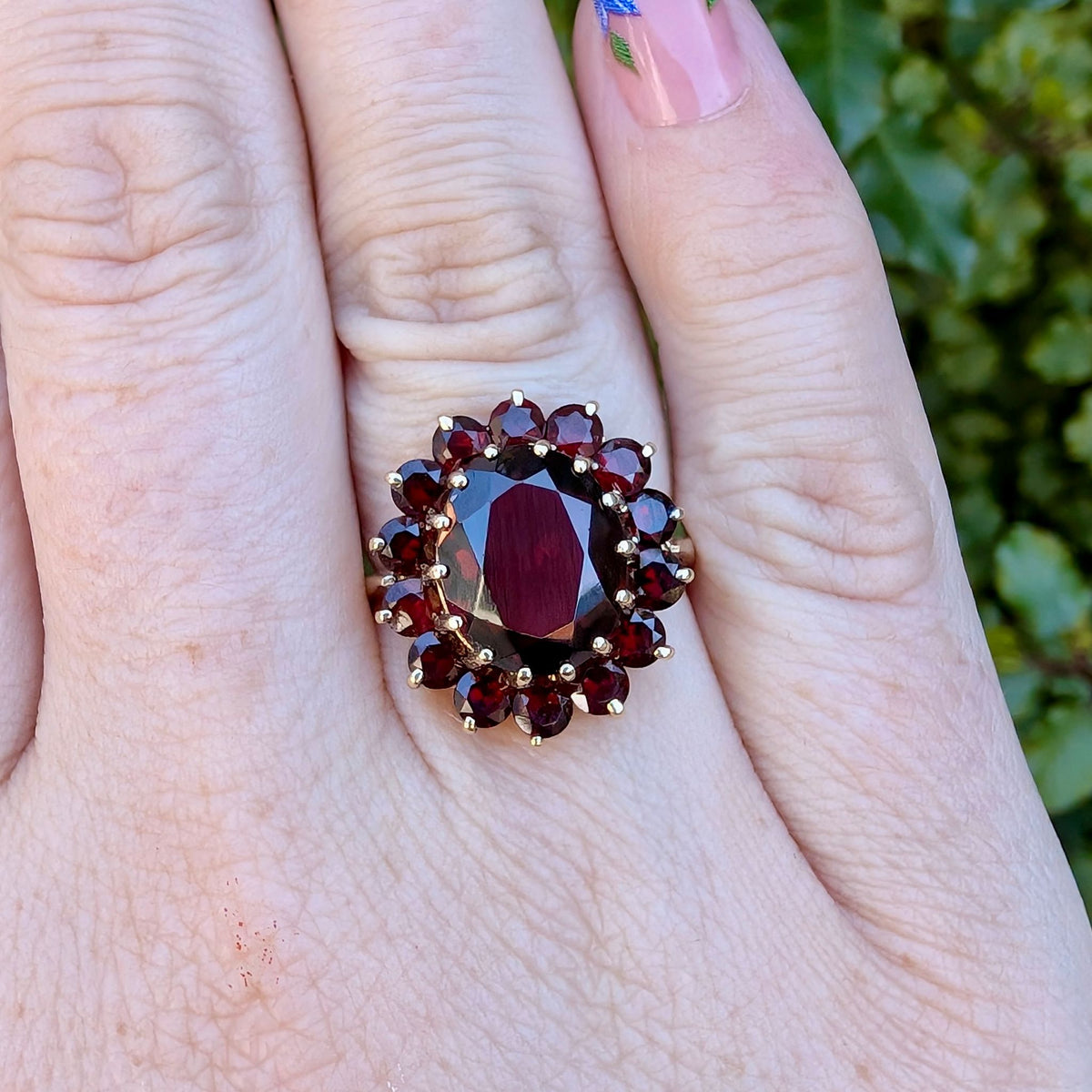 Vintage 9ct Yellow Gold Garnet Cluster Ring — Birmingham, Circa 1979