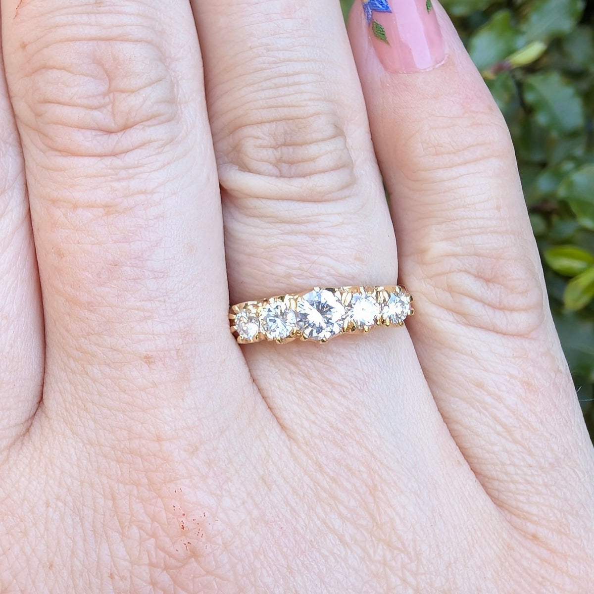 Contemporary 18ct Yellow Gold Five-Stone Diamond Ring TDW 0.97ct Complete With Independent Gemmological Valuation $5635 AUD