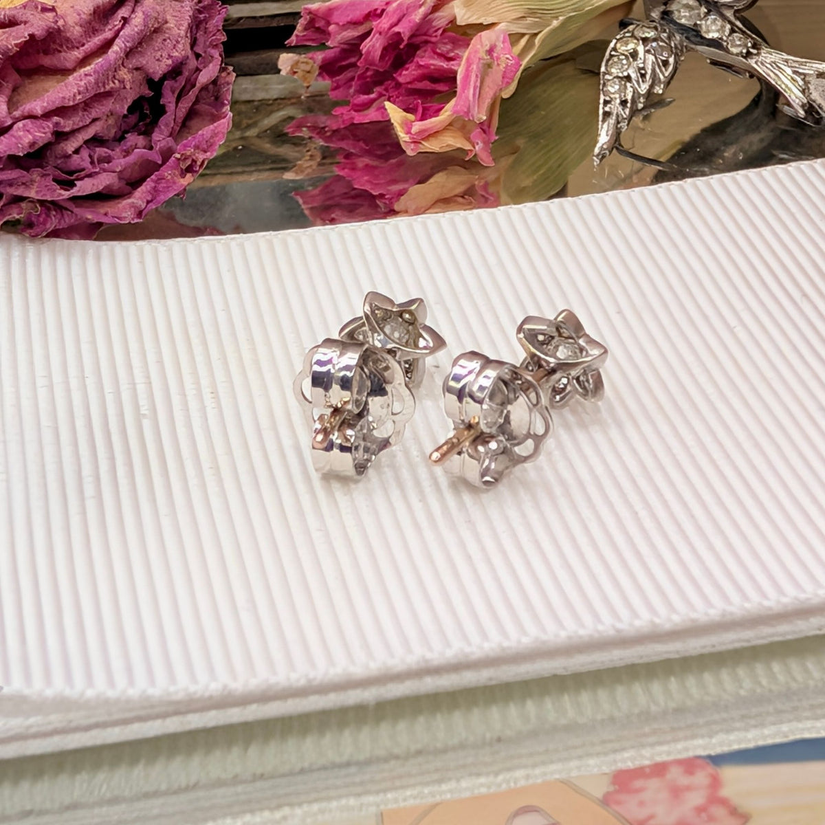 Contemporary 9ct White, Yellow & Rose Gold Diamond Daisy Stud Earrings 