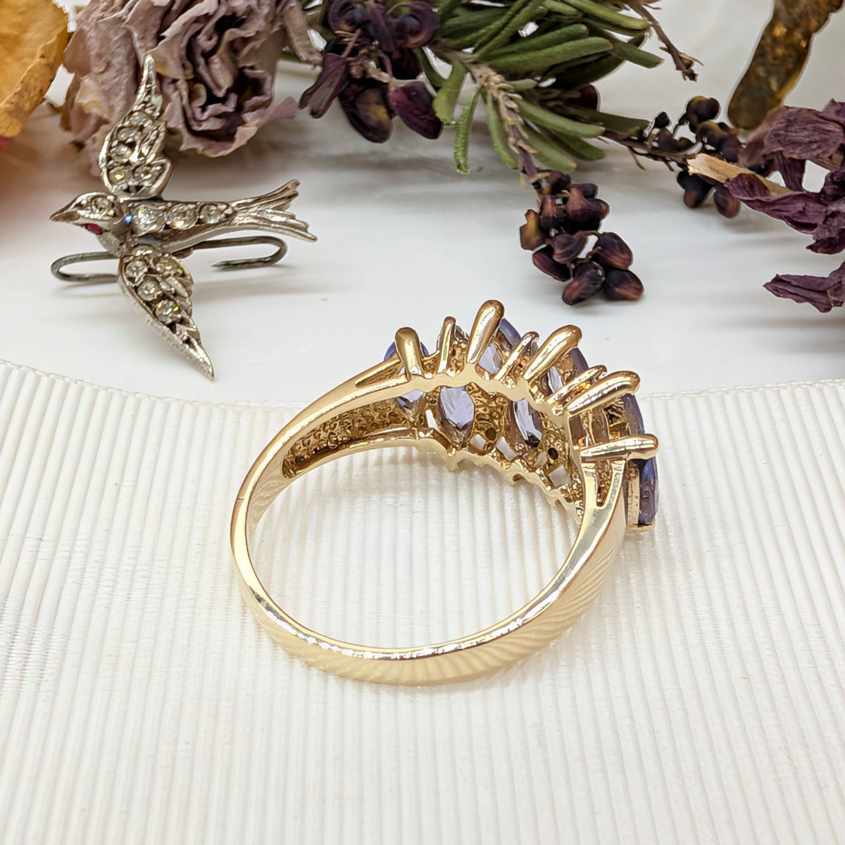 Gorgeous Contemporary 9ct Yellow Gold Tanzanite And Diamond Ring