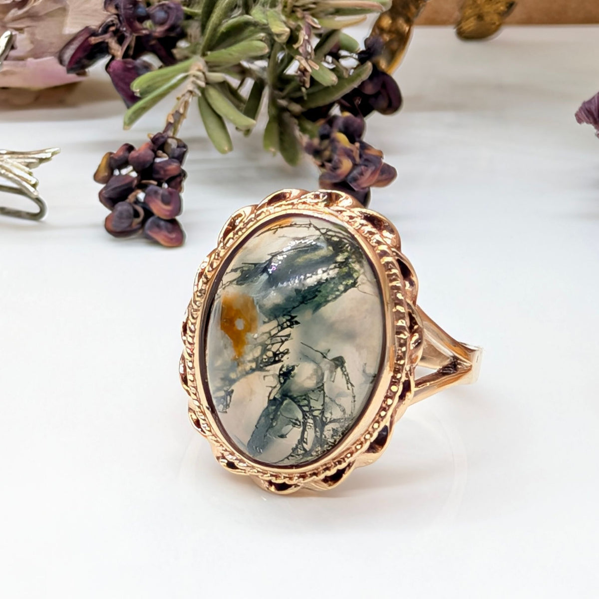 Gorgeous Vintage 9ct Yellow Gold Moss Agate Ring