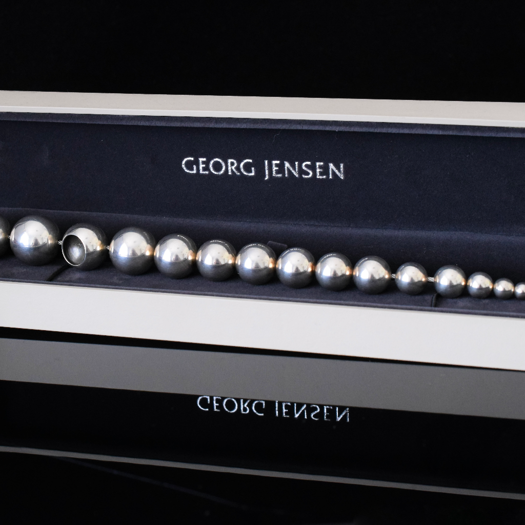Modernist Jacqueline Rabun Georg Jensen “Cave” Silver Bracelet Design Nr. 441 Copenhagen Denmark 2000