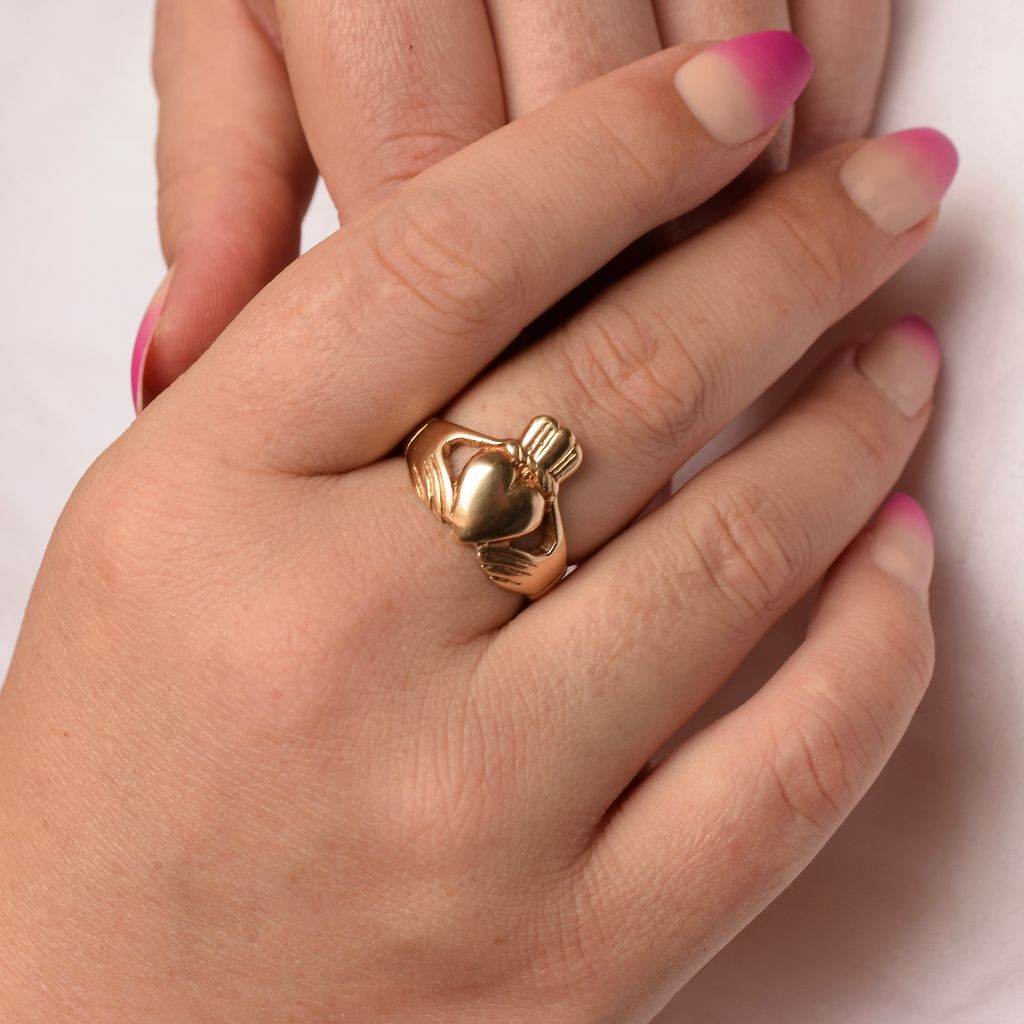 Modern 9ct Yellow Gold ‘Claddagh’ Ring 6.82 Grams