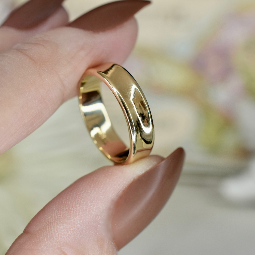 Modern 18ct Yellow Gold Concave Wedding ring By ‘Prouds’