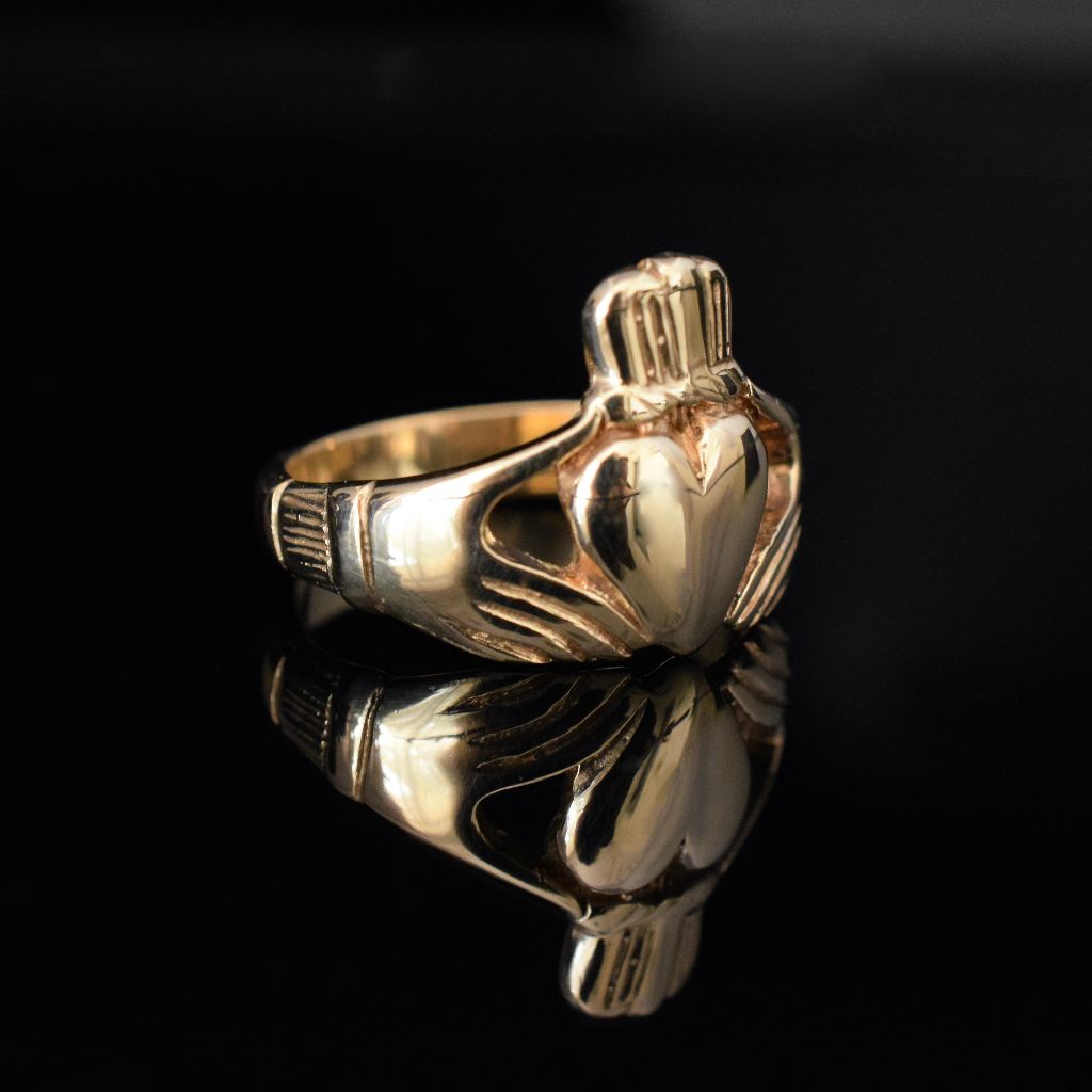 Modern 9ct Yellow Gold ‘Claddagh’ Ring 6.82 Grams