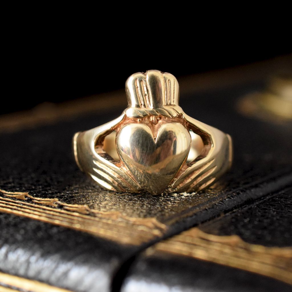 Modern 9ct Yellow Gold ‘Claddagh’ Ring 6.82 Grams