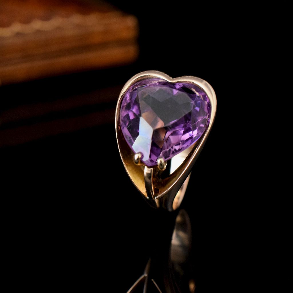 Vintage 14ct Gold Carved Amethyst Heart Ring 17.4 Grams