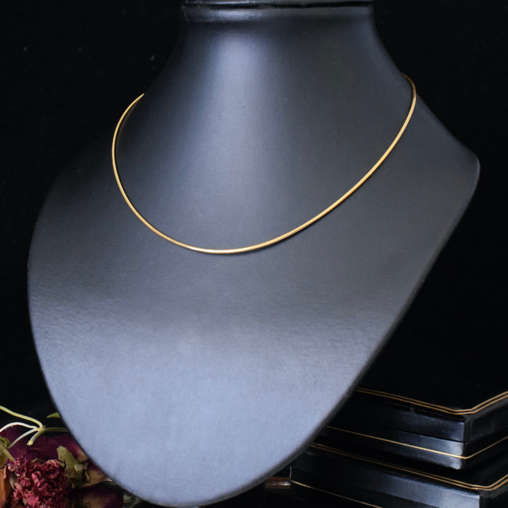 Modern 18ct Yellow Gold Woven Omega Chain Necklace