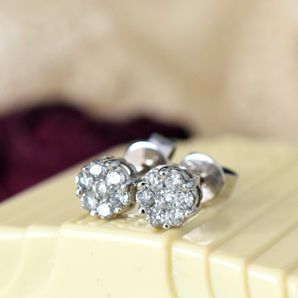 Modern 9ct White Gold Diamond ‘Daisy’ Cluster Earrings