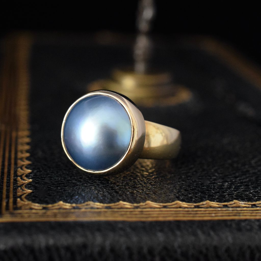 Modern Heavy 9ct Yellow Gold Mabe Pearl Ring