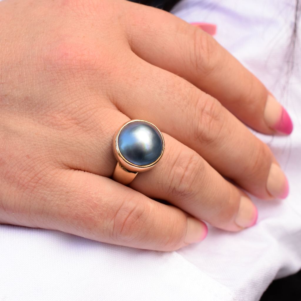 Modern Heavy 9ct Yellow Gold Mabe Pearl Ring