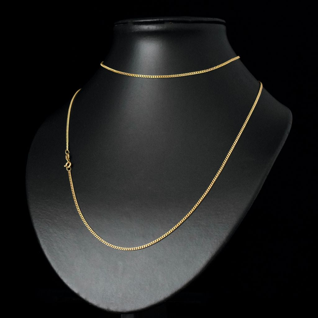 Modern 9ct Yellow Gold Flat Curblink Chain 82cm