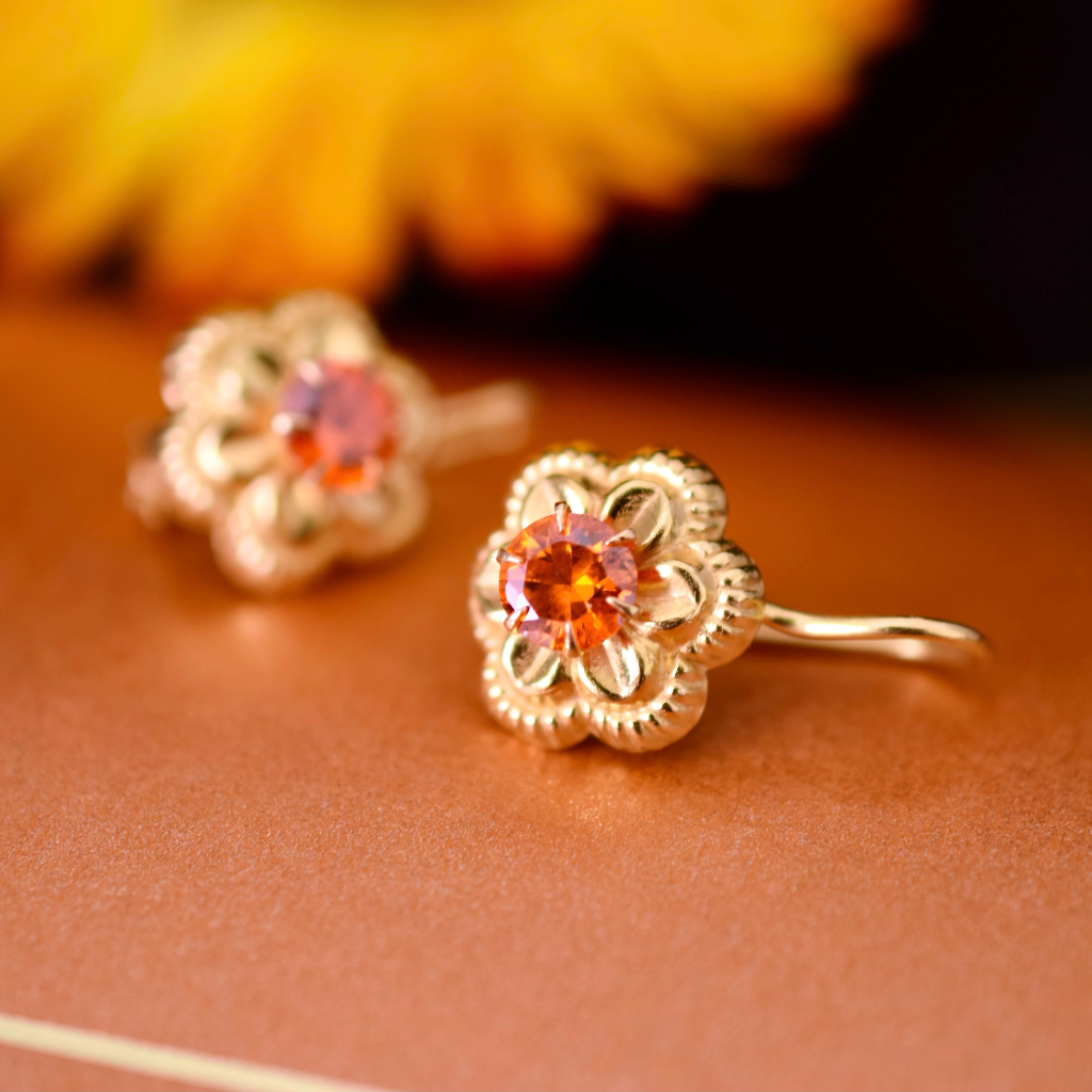 Vintage 21ct Yellow Gold Orange Stone Earrings