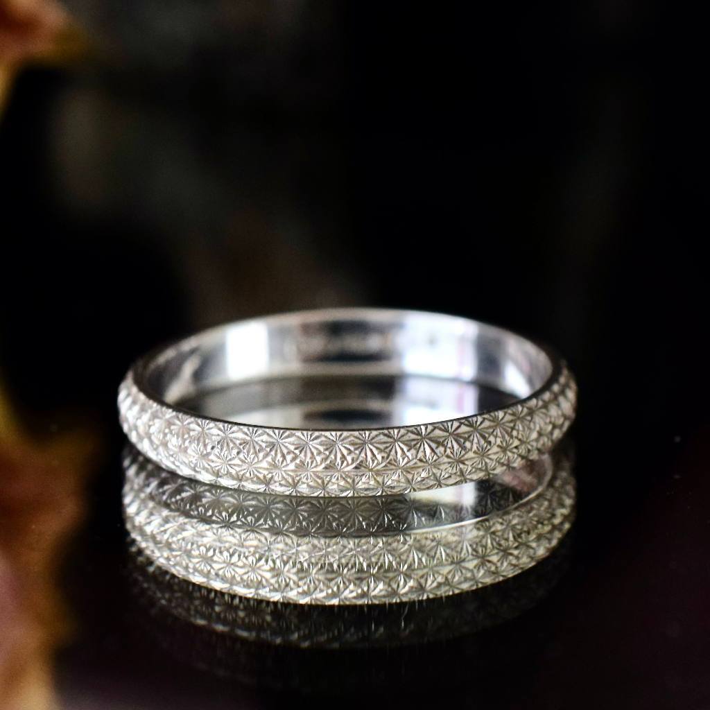 Vintage Italian 18ct White Gold Fancy Etched Band