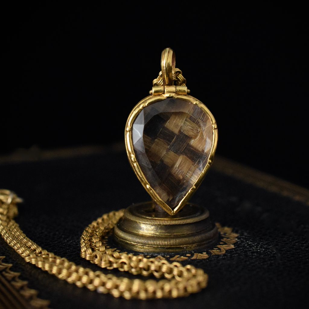 Antique Georgian 18ct Yellow Gold ‘Heart’ Shaped Locket Circa 1790