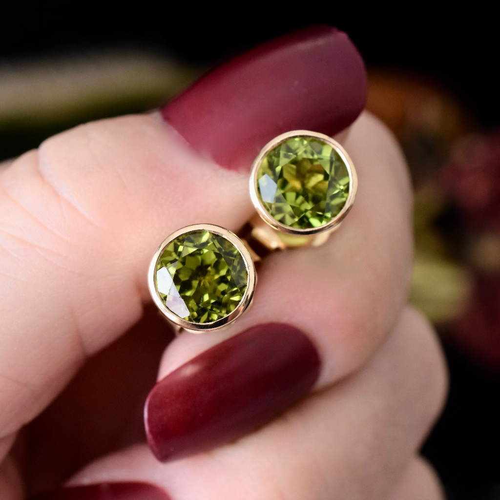 Modern 18ct Yellow Gold Peridot Earrings